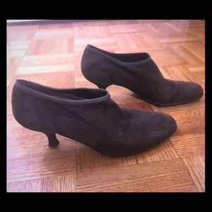 Stuart Weitzman brown shoes